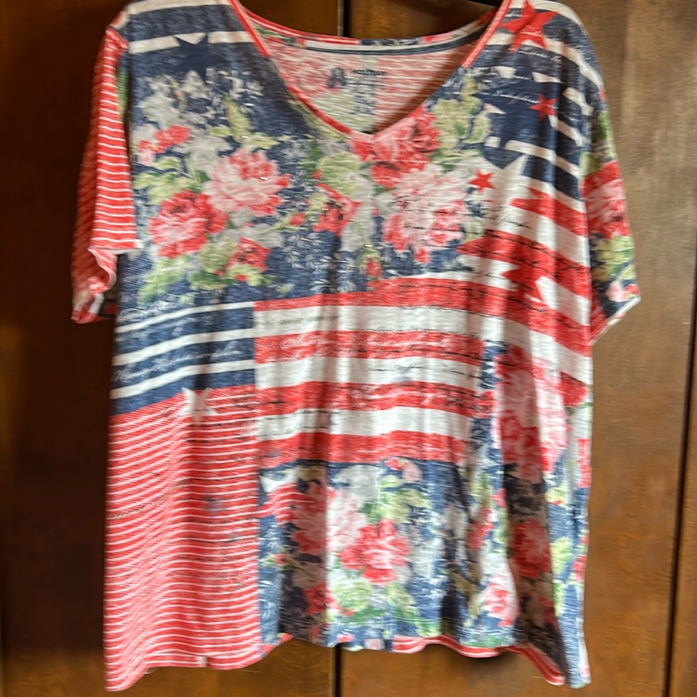 Very cute and comfy. Woman’s cotton and polyester blouse. Size 2X